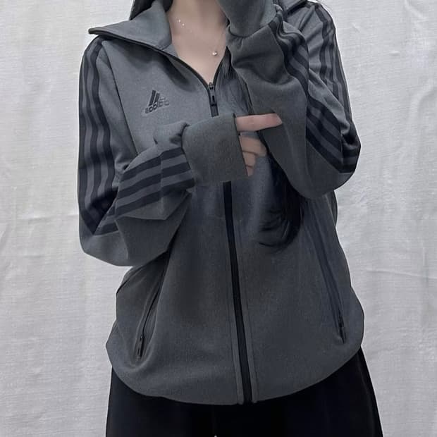 아디다스 그레이 트랙탑 져지