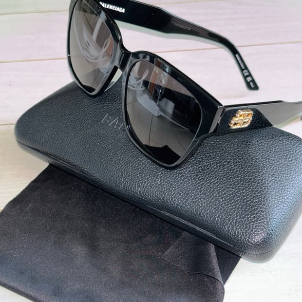 발렌시아가 선글라스