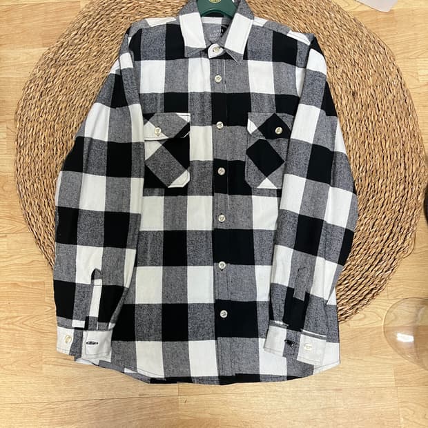 (오버핏 M) 안티소셜소셜클럽 벚꽃 플란넬 셔츠 검흰 체크