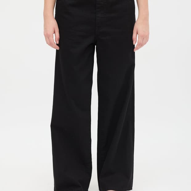 토템 플레어 와이드 블랙 데님