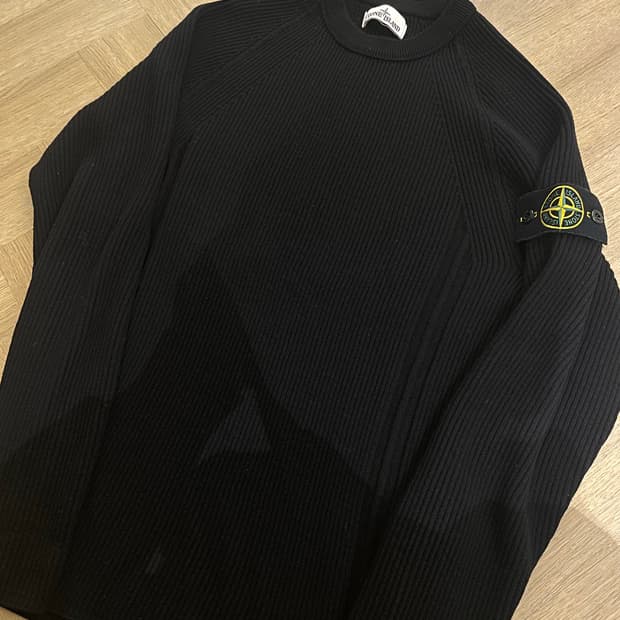 스톤아일랜드 울라운드 니트