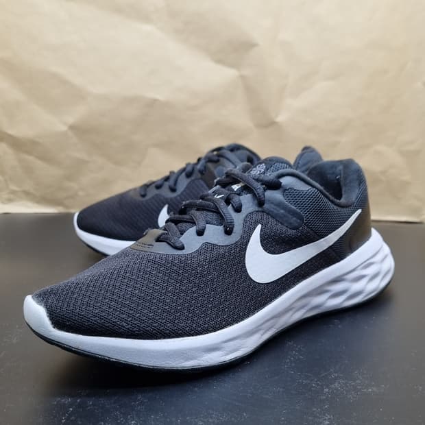 나이키 레볼루션 6 운동화250 