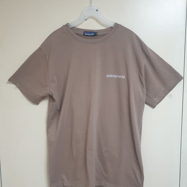 [여성] 파타고니아 베이지 반팔티 L