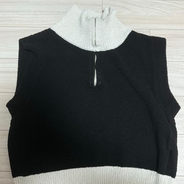 Openyy 슬리브리스니트