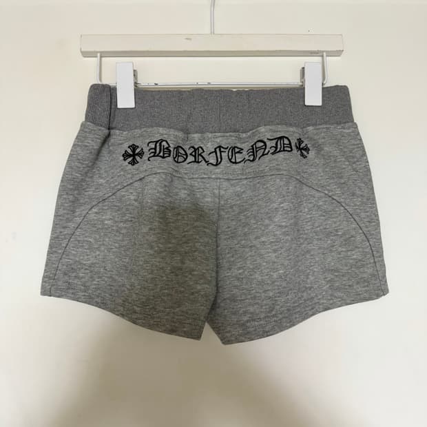 새상품 찡 레터링 반바지 (그레이)