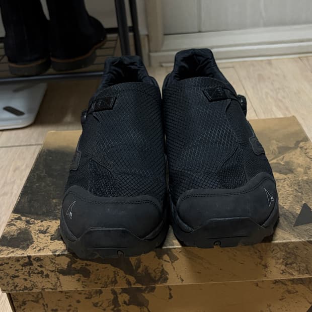 로아 미나르 42 블랙 판매