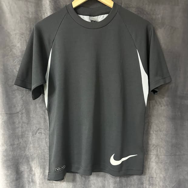 나이키 NIKE DRI-FIT 기능성 반팔 티셔츠 S 블랙 운동복