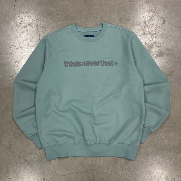 디스이즈네버댓 라이트 그린 컬러 스펠아웃 맨투맨