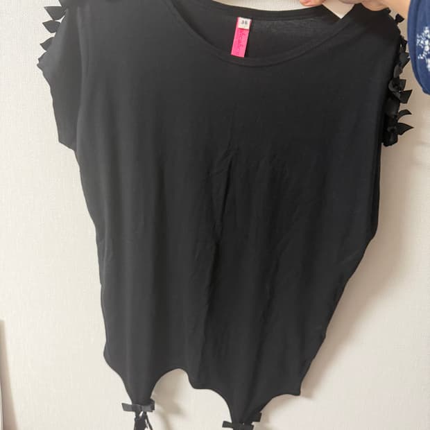 리본 가터 반팔 티셔츠