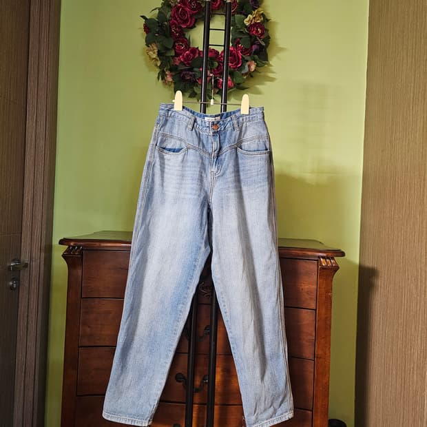 써스데이아일랜드 청바지