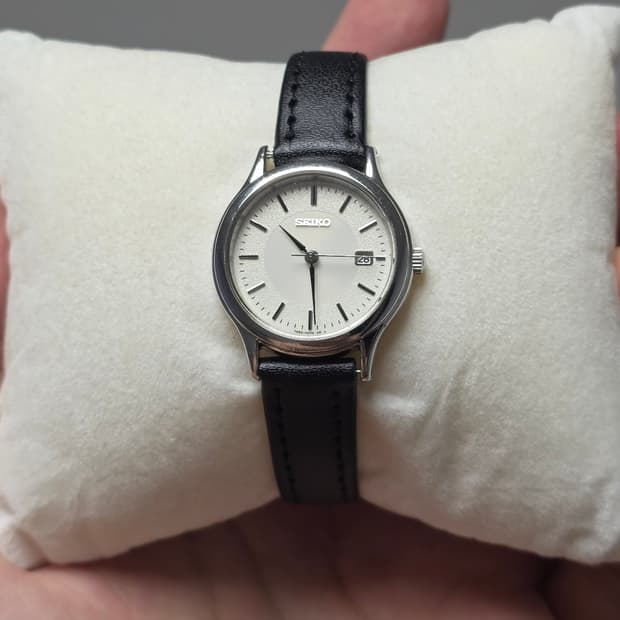 Seiko Textured Dial Quartz 7N82-0CP0