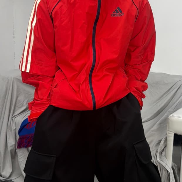 아디다스 레드 바람막이 XL
