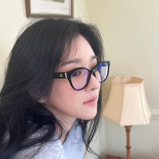 CHANEL 서예지 안경 샤넬 트리플 펄 블랙 버터플라이 CH3440H