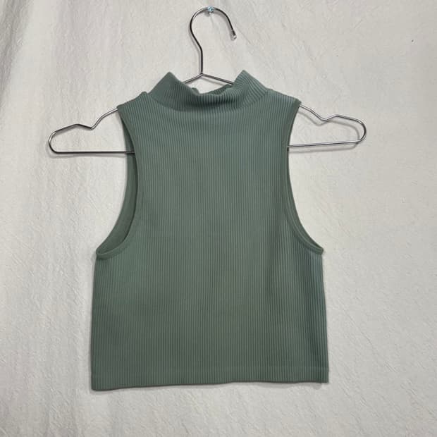 ZARA 홀터 반폴라 크롭티