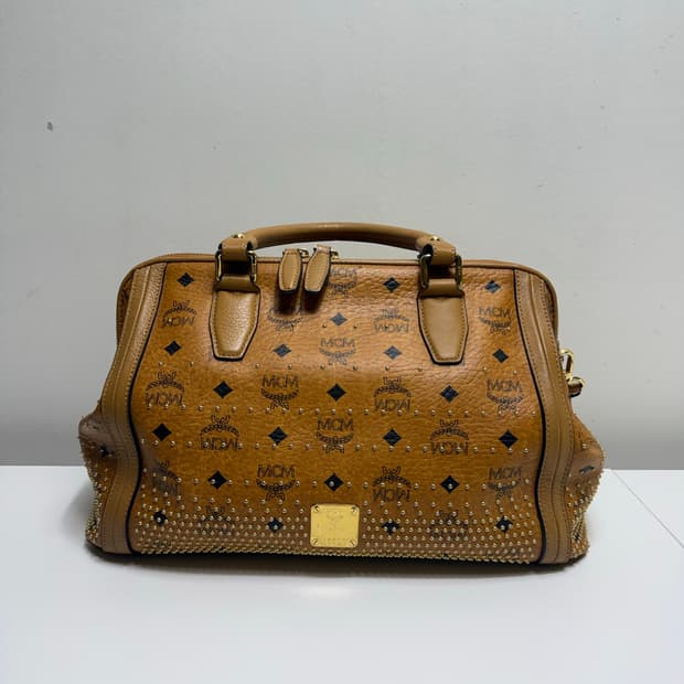 MCM 비세토스 스터드 보스턴백