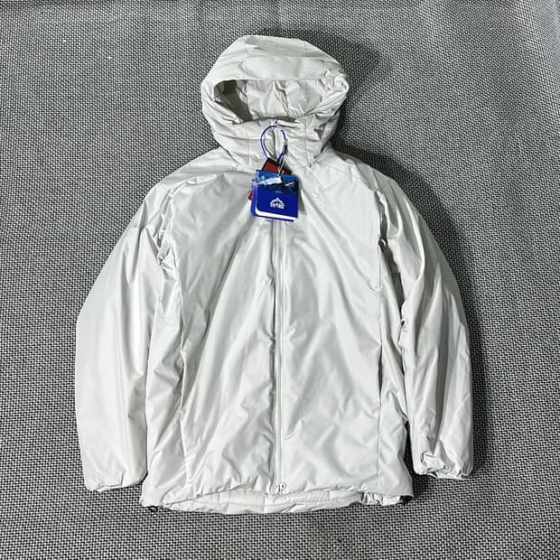 (새상품) 스톤소프트 경량 후드 패딩 점퍼