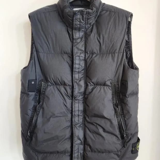 스톤아일랜드 21fw 크링클랩스 패딩조끼L 최상 판매