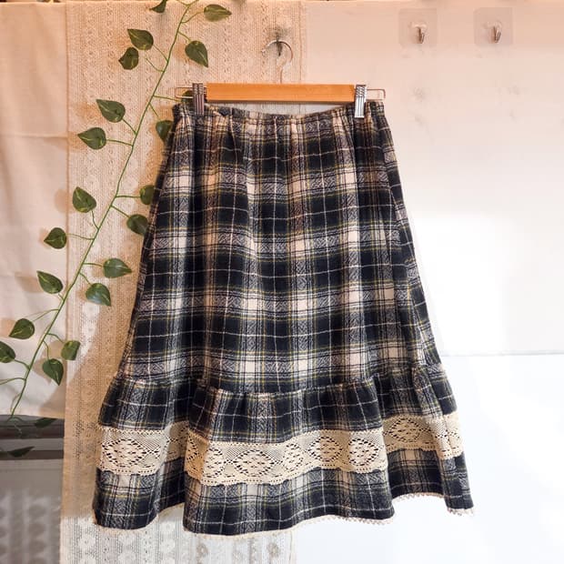 울 체크 미디 스커트