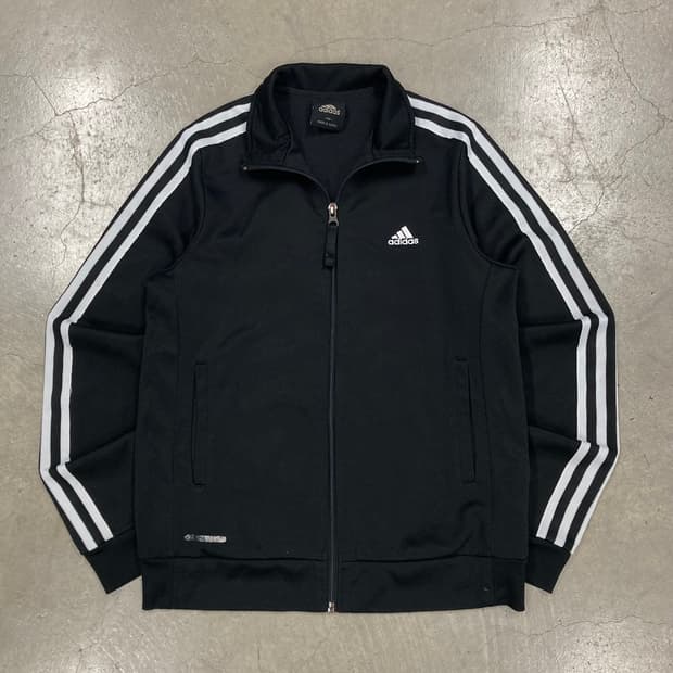 아디다스 블랙 컬러 스몰 로고 사이드 라인 트랙탑