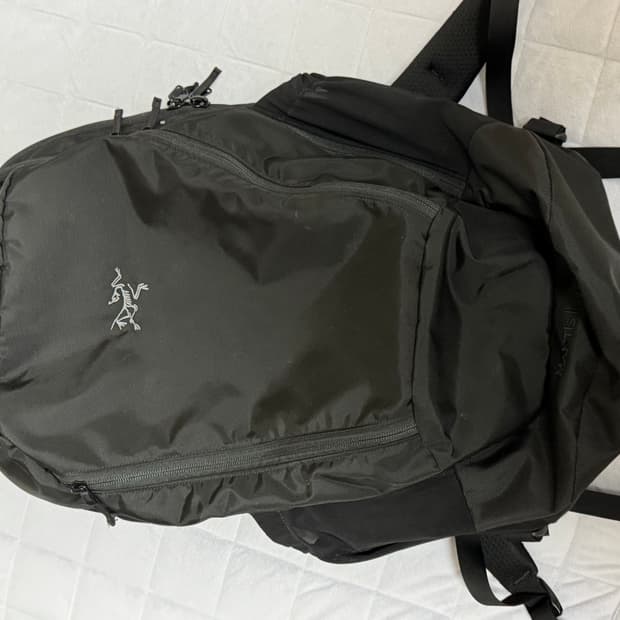 아크테릭스 맨티스32 화이트로고 백팩