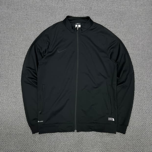 착샷O 나이키 블랙 져지