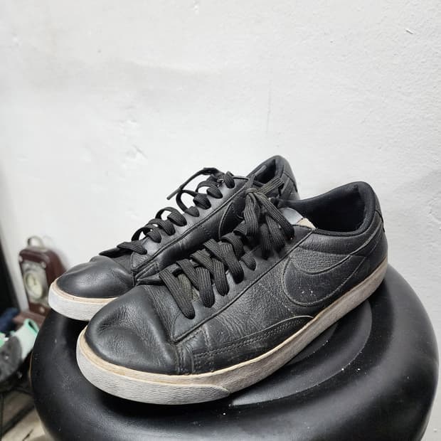 나이키 블레이저 가죽 스니커즈