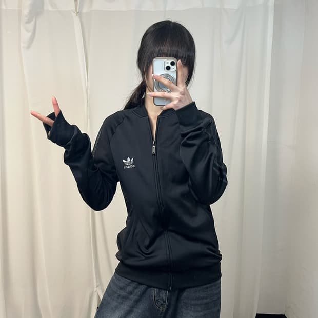 Adidas Superstar black jersey