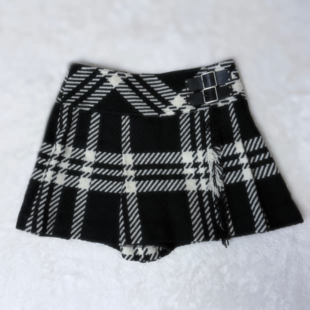 Burberry 버버리 블루라벨 나나깔 핀터깔 미니 스커트 ≽^•⩊•^≼