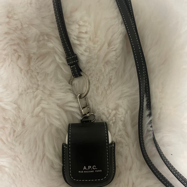 에어팟2세대 + APC 케이스