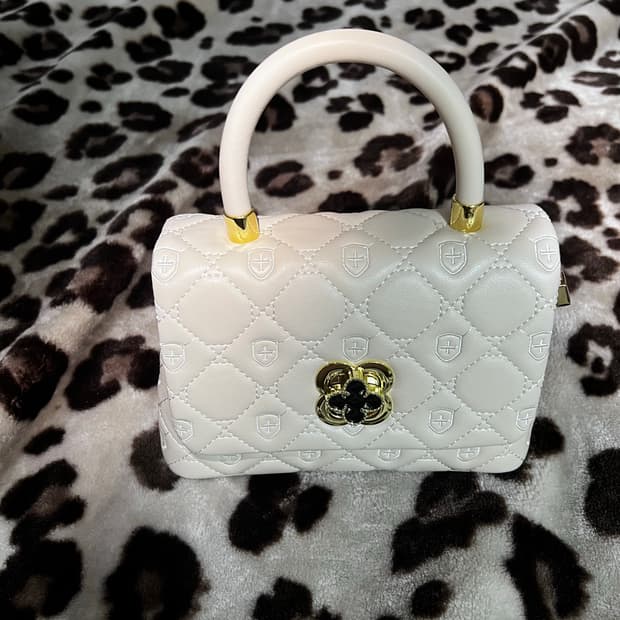 Moncross 아이보리