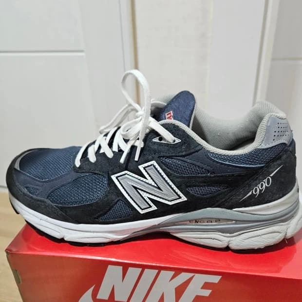 뉴발란스 990v3 270