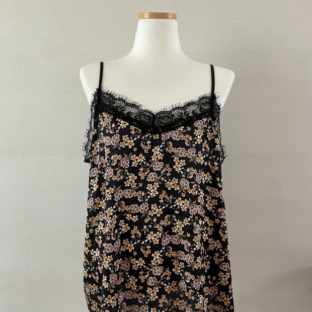 플라워패턴 레이스 나시