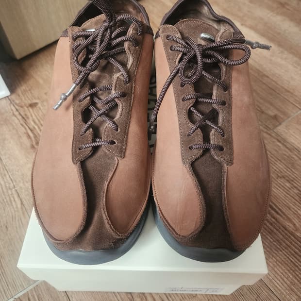 [43] 아워레가시 클로브 레더 로쉐 브라운