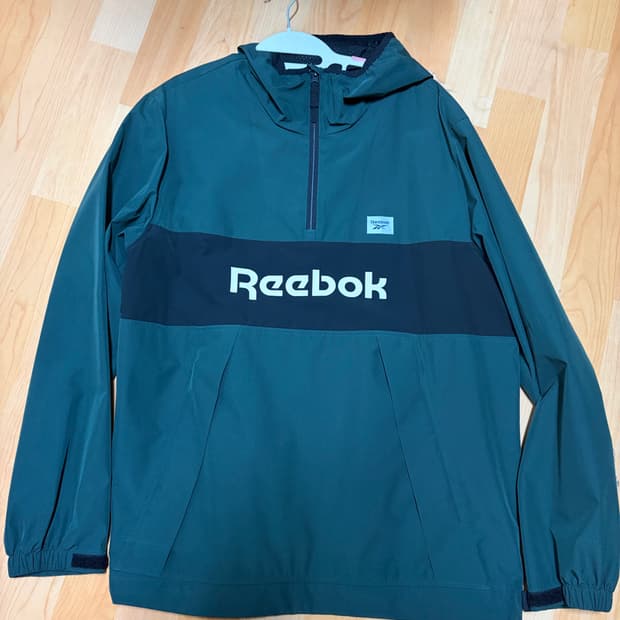 리복(REEBOK)의 클래식 MT 아노락