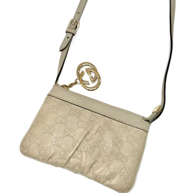 구찌 GG 인터로킹 시마 레더 미니 크로스백