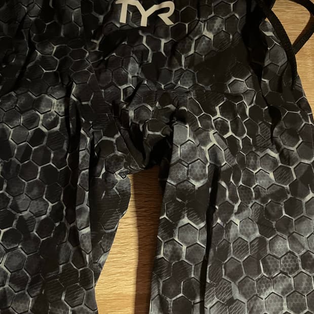 TYR 선수용 수영복