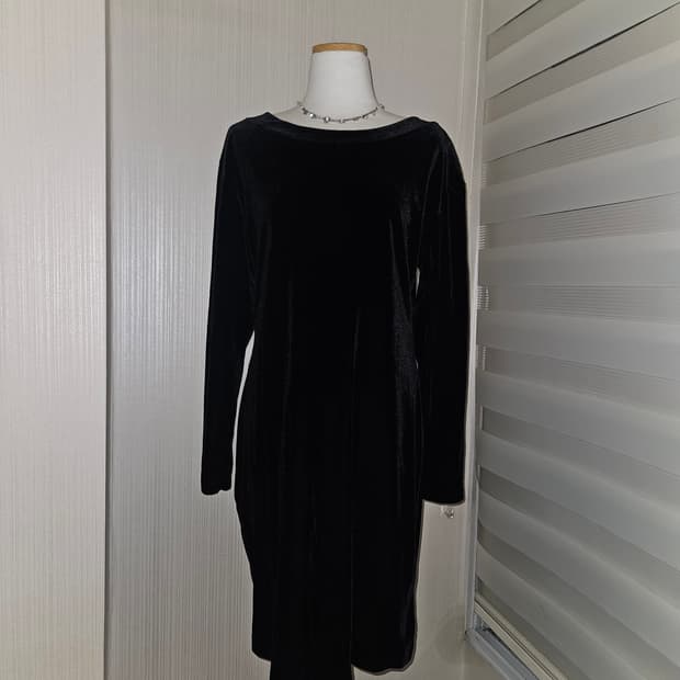 SASARI 히메 다크블랙 벨벳 원피스