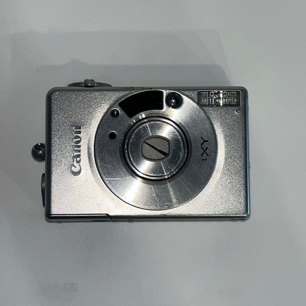 캐논 IXY320 필름 카메라 ( APS 필름 사용)