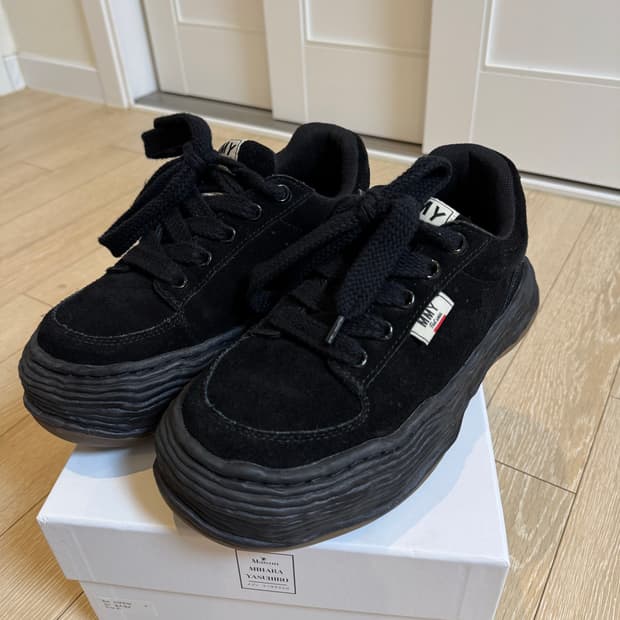 [41] 미하라 올리버 블랙 스웨이드