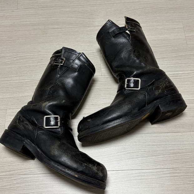 chippewa engineer boots