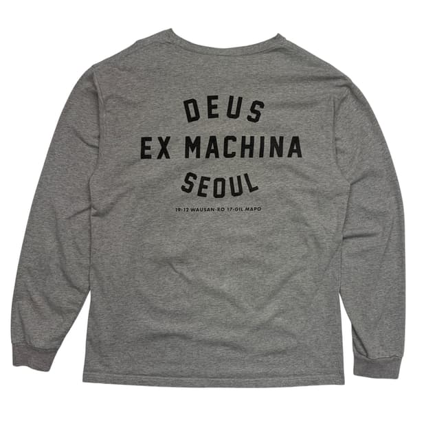 데우스 엑스 마키나 서울 컬리지 그레이 롱슬리브 L