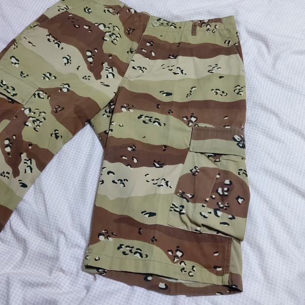 올드 스투시 데저트 카모(초코칩) 카고 반바지
