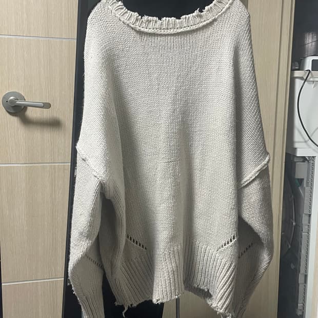 그런지 오버핏 아이보리 니트 & 밴딩 스커트 