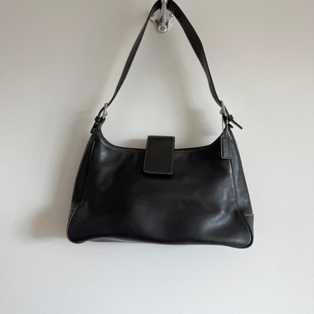 올드 코치(COACH) 레더 숄더백