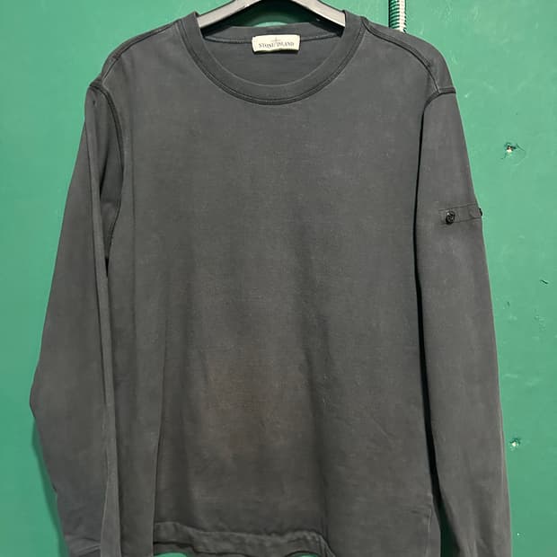스톤아일랜드 매장판 롱슬리브 블랙 100사이즈