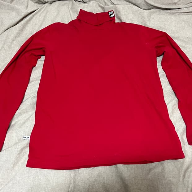 고샤루브친스키 휠라 하이넥 롱슬리브