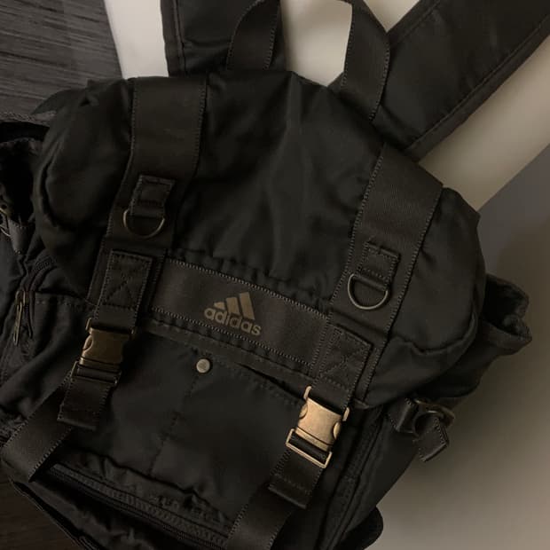 아디다스 빈티지 카키 백팩