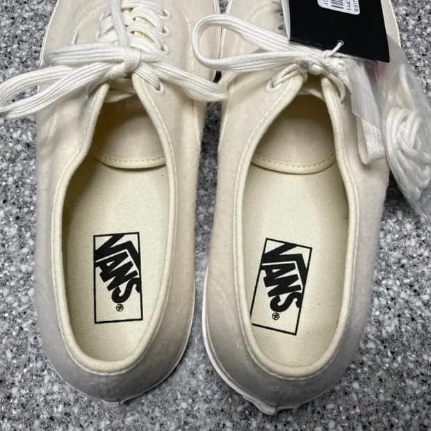 반스 어센틱 펠트 화이트 사이즈 280