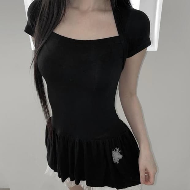 디에어타운 아워캐비넷 프릴 원피스 반팔 (1번 시착)(free)