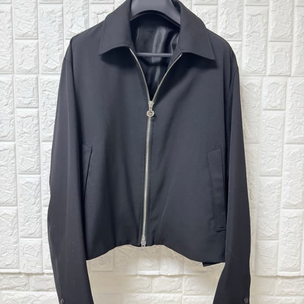 (24SS 새상품급) 솔리드옴므 블랙 자켓 48